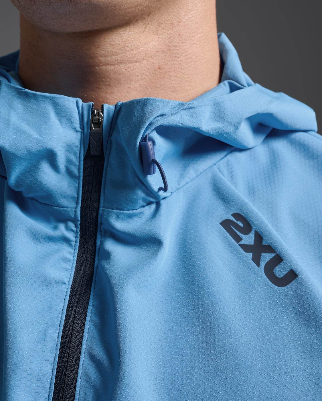 2XU-AERO HEX WINDBREAKER Men - Rev Online