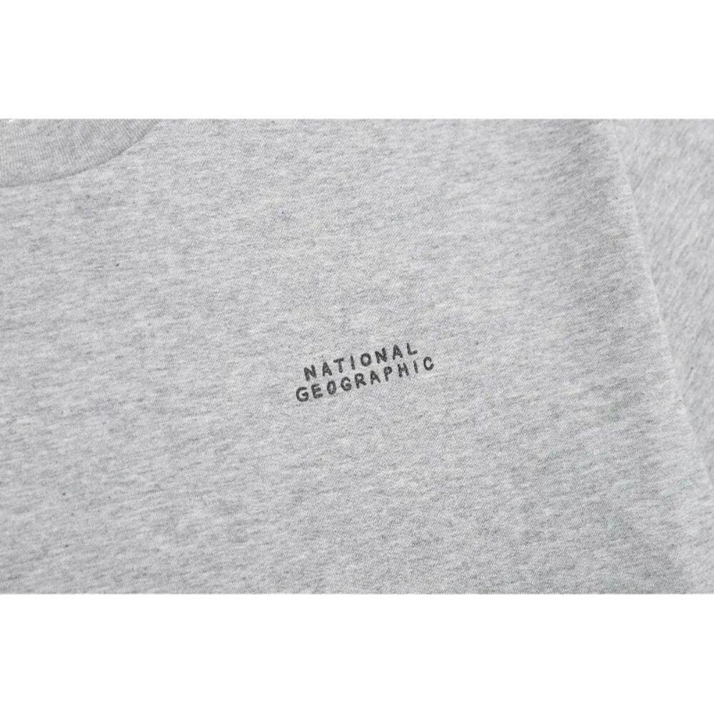 NATIONAL GEOGRAPHIC TREASURE OLD VAN TEE เสื้อยืดทีเชิ๊ตสำหรับผู้ชายและผู้หญิง - Rev Online