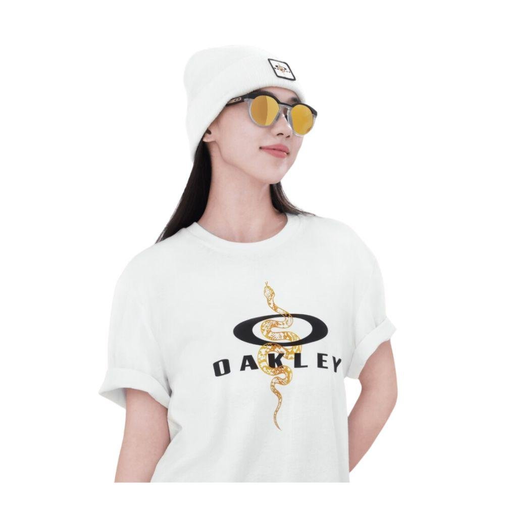 OAKLEY LYN25 T - SHIRT เสื้อยืดทีเชิ๊ตสำหรับผู้ชายและผู้หญิง - Rev Online