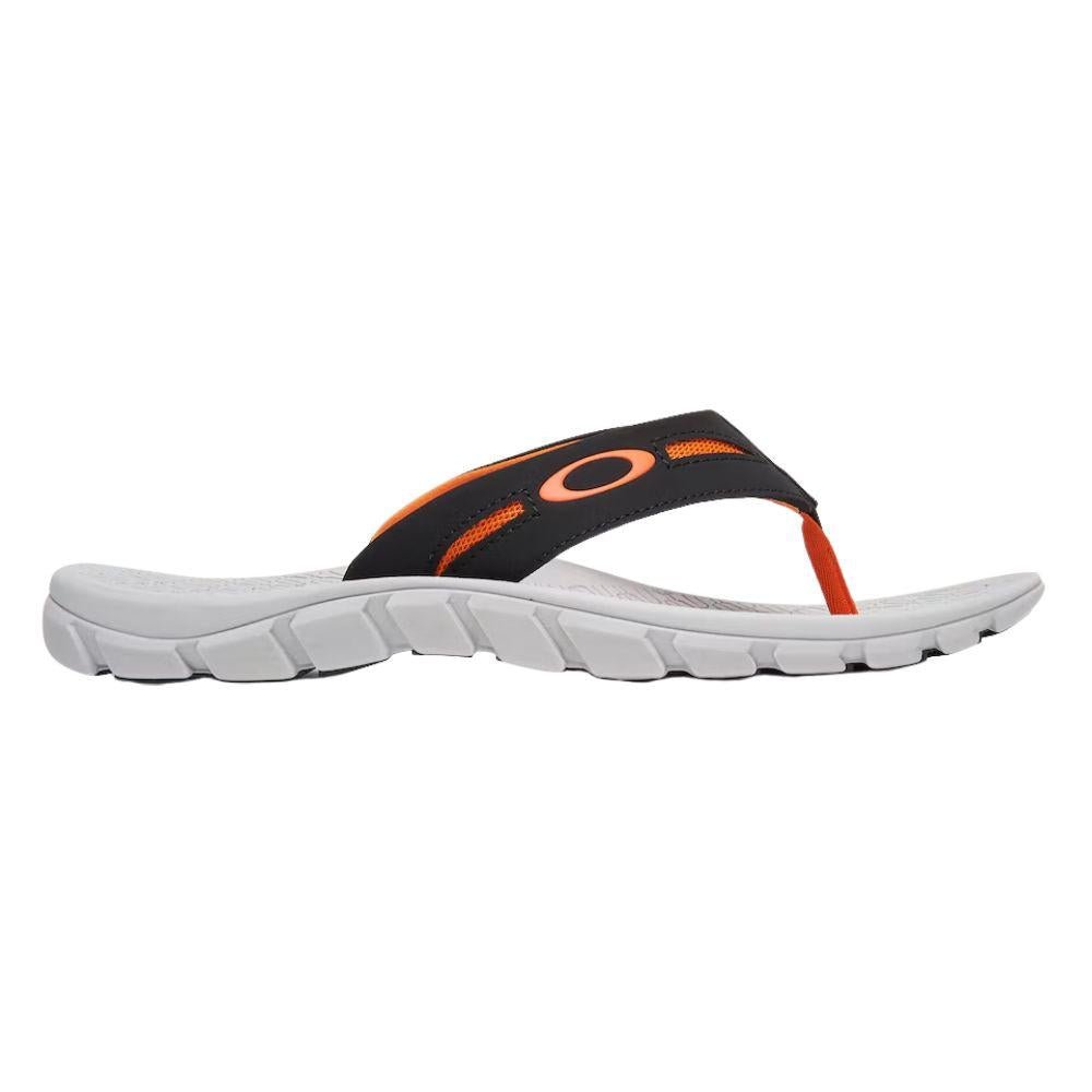OAKLEY OPERATIVE SANDAL 2.0 รองเท้าแตะผู้ชาย - Rev Online