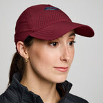 SAUCONY - OUTPACE PETITE HAT Unisex - Rev Online